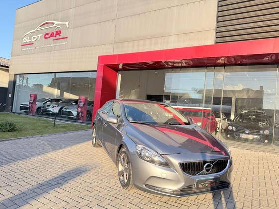 VOLVO V40 2.0 T4 KINETIC GASOLINA 4P AUTOMÁTICO